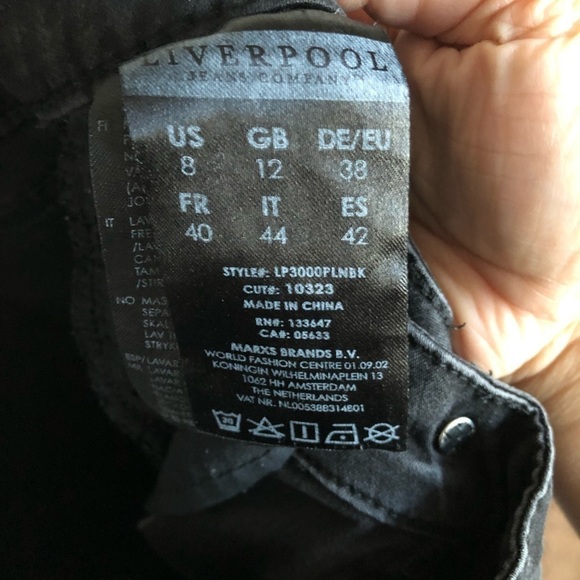 Liverpool Sadie Straight Faded Black Jeans - Picture 13 of 13